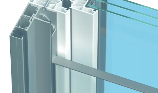 Querschnitt eines modernen Fensters mit mehrschichtiger Verglasung und Rahmen